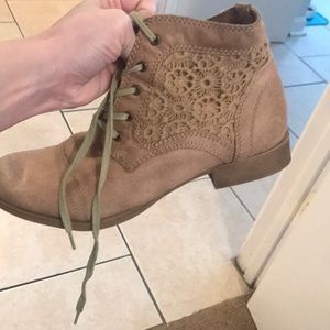 Roxy Boots